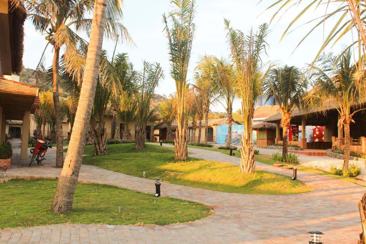 Eagles Beach Resort Фантхьєт Екстер'єр фото